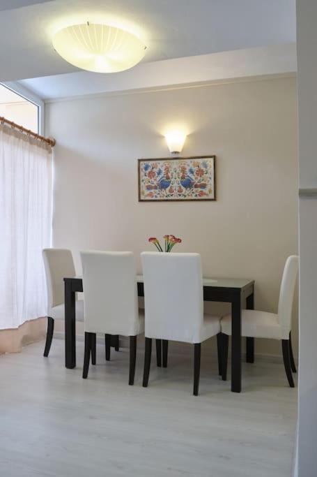 Apartment Center *